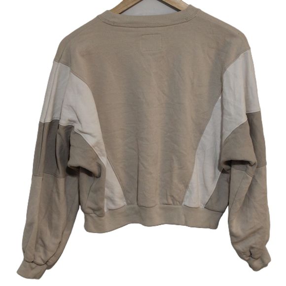 Abercrombie & Fitch Soft AF Gray White Colorblock Cropped Crew Sweatshirt Size S - Picture 2 of 5